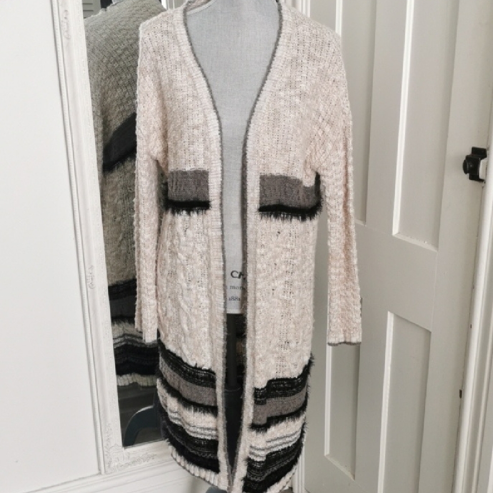 Womens Dex open eyelash, boho, beachy cardigan. Size Small